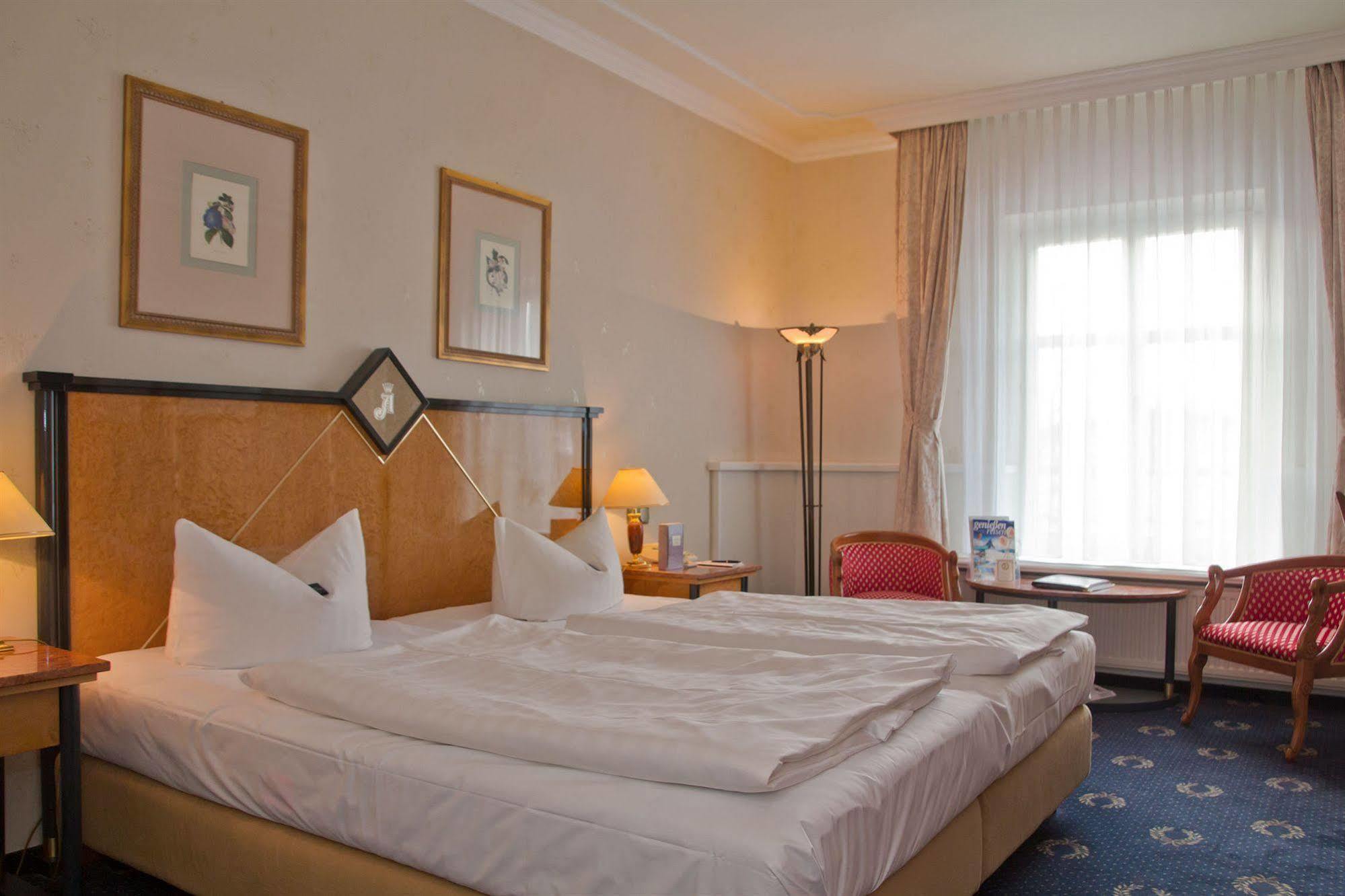 Seetelhotel Strandhotel Atlantic Херингсдорф Екстериор снимка