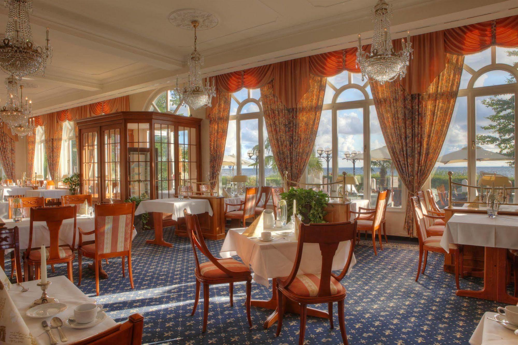 Seetelhotel Strandhotel Atlantic Херингсдорф Екстериор снимка